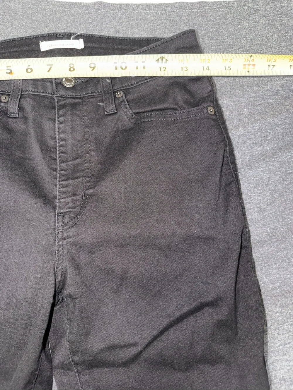 Levi's 721 Women’s Black Slim Jeans Size 29